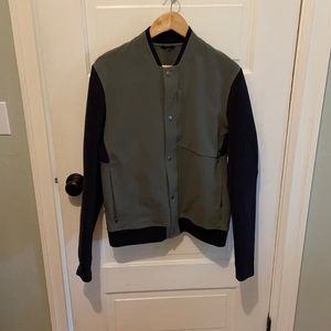 Lululemon Men’s Gray Bomber